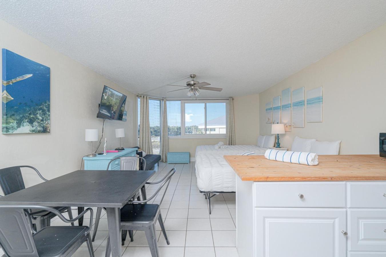 Seas The Day - Top Of The Gulf 320 - Beach Front Resort - Free Beach Chair Service Панама-Сіті-Біч Екстер'єр фото